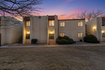 901 COUNTRY CLUB Drive SE F, Rio Rancho