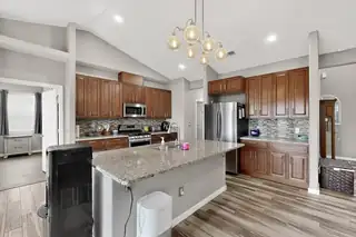 23 BRAYDEN Court Kitchen