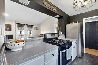 5129 CAMINO VISTA NW Kitchen