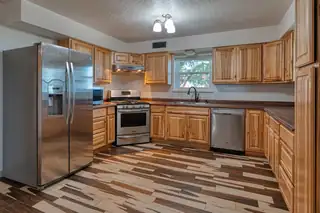 391 W Howell Road Kitchen