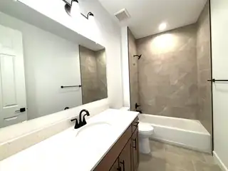 3157 Wolf Tail Loop NE Bathroom