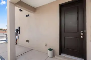 4420 Wymont Circle NE 