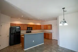 601 MENAUL Boulevard NE 2304 Kitchen