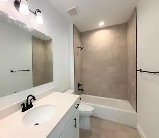 3165 Wolf Tail Loop NE Bathroom