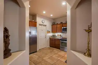 711 FIREWHEEL Loop SW Kitchen