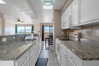 2700 Vista Grande Drive NW 56 Kitchen