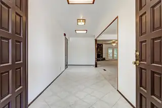 1000 CUATRO CERROS Trail SE Living Room