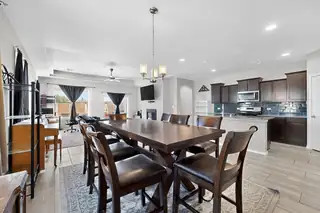 4157 CROWNED EAGLE Loop NE 