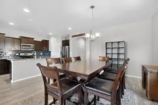 4157 CROWNED EAGLE Loop NE 