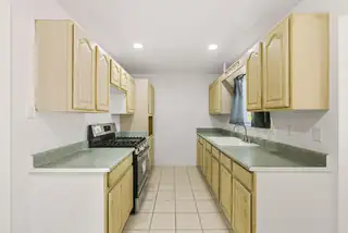 12805 TURQUOISE Avenue NE Living Room