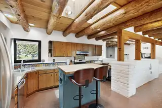 53 CAMINO REDONDO Kitchen