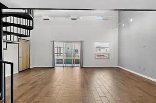 524 Central Avenue 708 