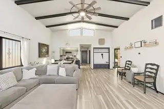 108 Greens Point Lane Living Room