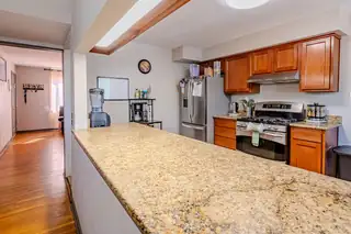 725 LOUISIANA Boulevard SE Kitchen