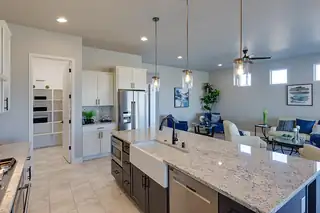 1000 Ontario Place NE Kitchen