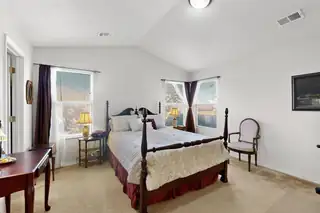 1829 CHICOMA Road NE Bedroom