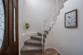 12701 CALLE CEREZA NE 