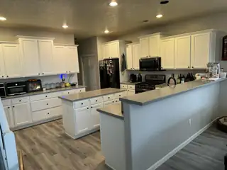 1306 Sidewinder Road NE 