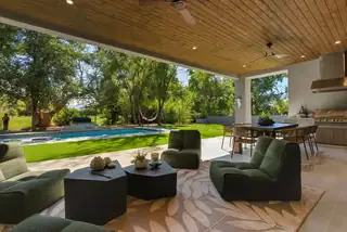 1004 Cottonwood Place NW Patio