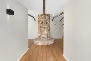 1312 STAGECOACH Lane SE Living Room