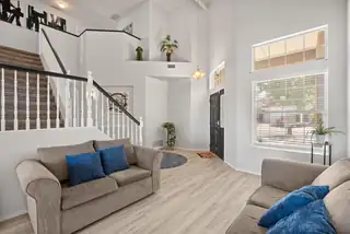 1207 MIRADOR Loop NE 