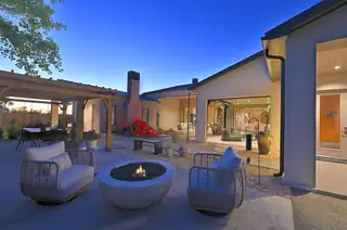 204 Lavender Place NE 