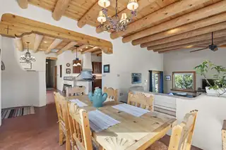 25 ASPEN Road Living Room