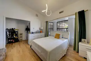 712 SALIDA SANDIA SW Bedroom