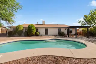 2004 WESTERN HILLS Drive NE Pool