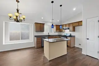 1504 PEPPOLI Loop SE Kitchen