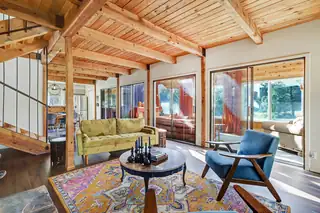 43 APPLE RANCH Road Living Room