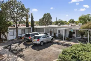 301 GRACELAND Drive SE C 