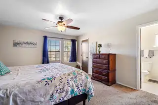 305 Summer Winds Drive SE Bedroom