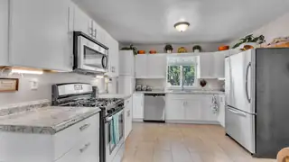 2354 VALENCIA Drive NE Kitchen