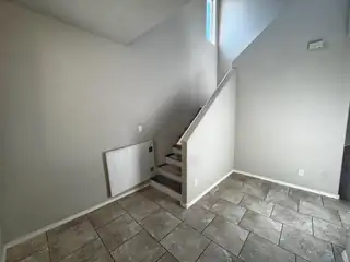 8901 EAGLE HILLS Drive NW 