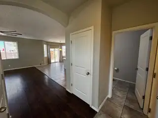 8901 EAGLE HILLS Drive NW 