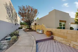 7428 PAWNEE CREEK Trail NE 