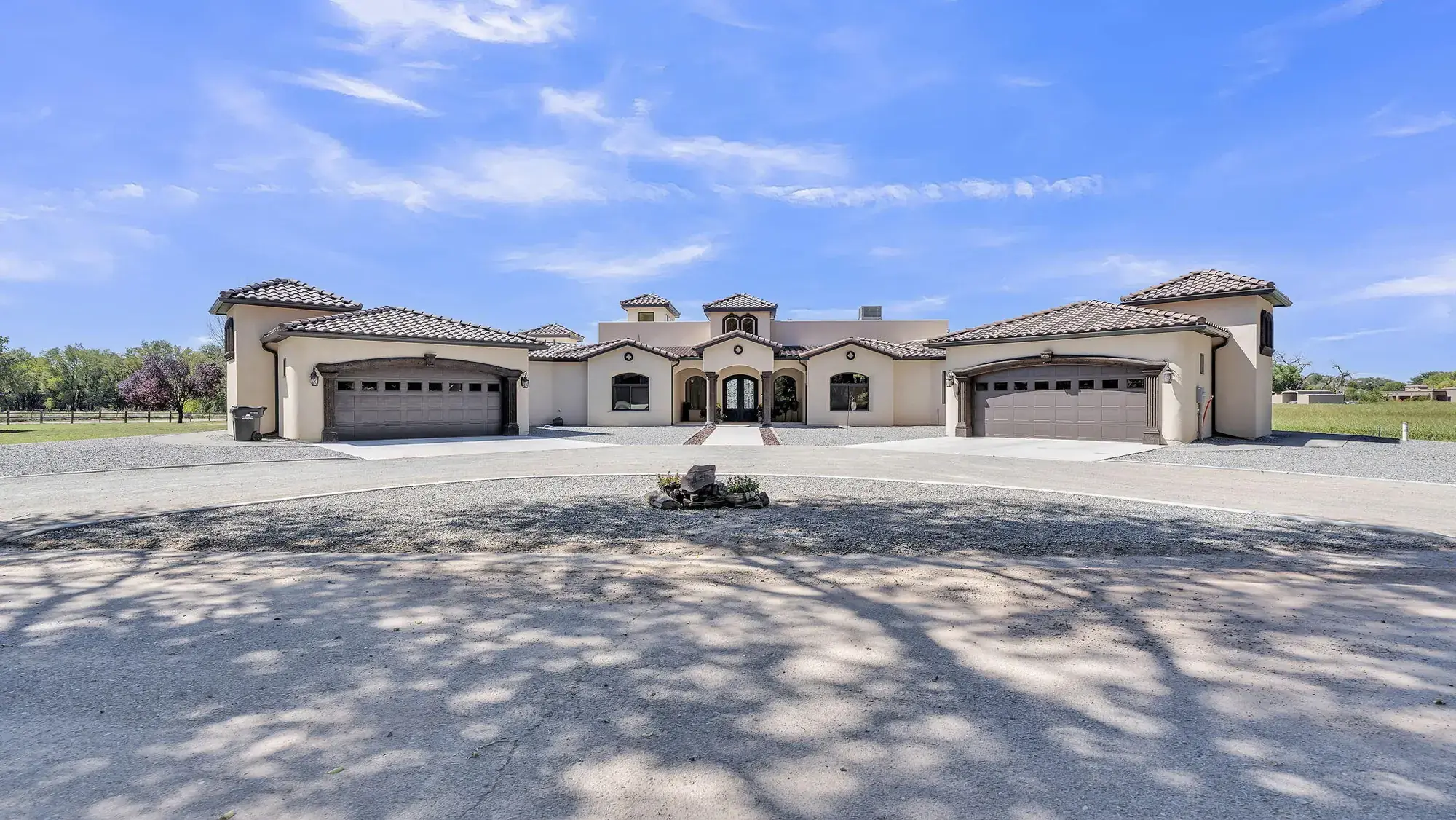 14 Hacienda Del Valle