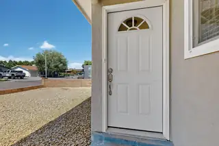 328 Maxine Street NE 