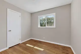 5001 DOUGLAS MACARTHUR Road NE Bedroom