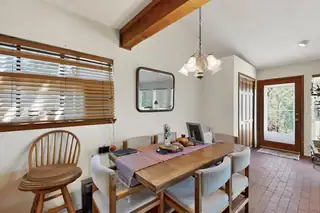 88 JUNIPER HILL Loop Dining Room