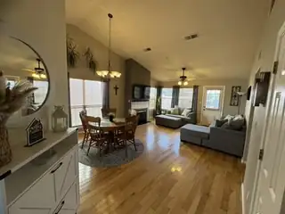 7100 EASTON Place NW Living Room