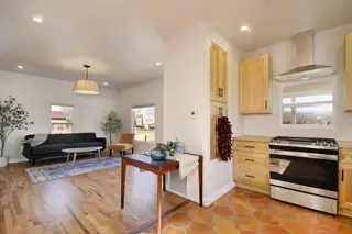 1325 8TH Street NW Kitchen