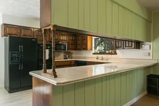 3805 CAMINO DON DIEGO NE Kitchen