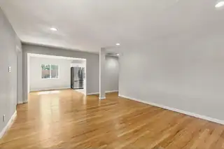 4724 CREST Avenue SE 