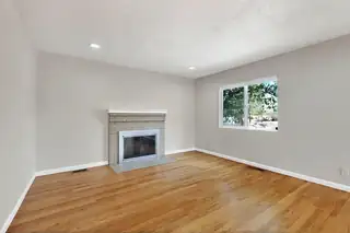 4724 CREST Avenue SE 