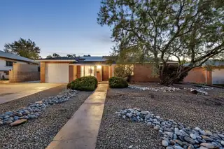 2026 VERMONT Street NE 