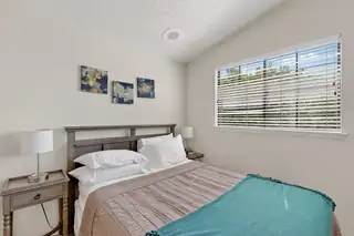 7809 OAKLAND Avenue NE Bedroom