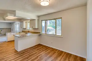 11720 GOLDEN GATE Avenue NE 