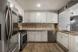 9736 WESTBOUND Avenue SW Kitchen